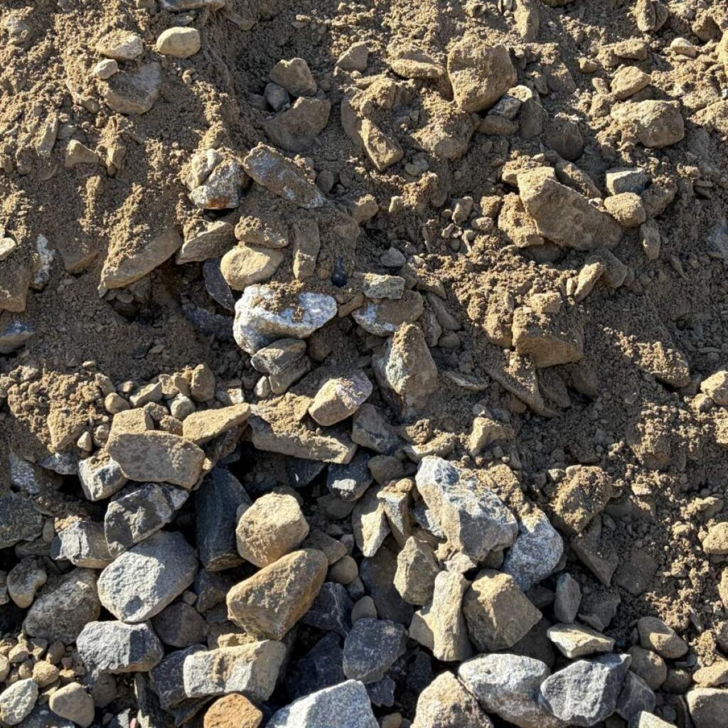 Gravier-naturel-concassé-zéro-à-quatre-pouces